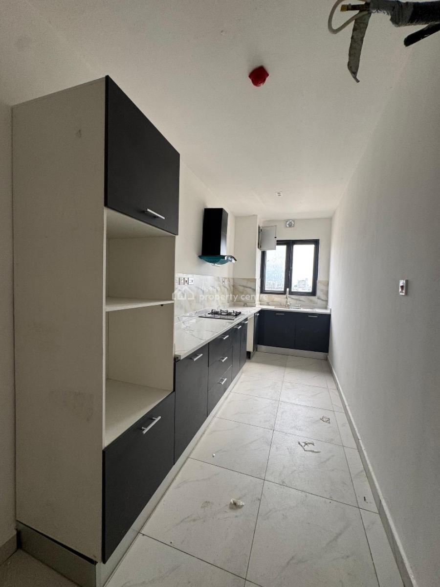 The Perfect 2 Bedroom Apartment, Lekki Phase 1, Lekki, Lagos, Flat / Apartment for Sale