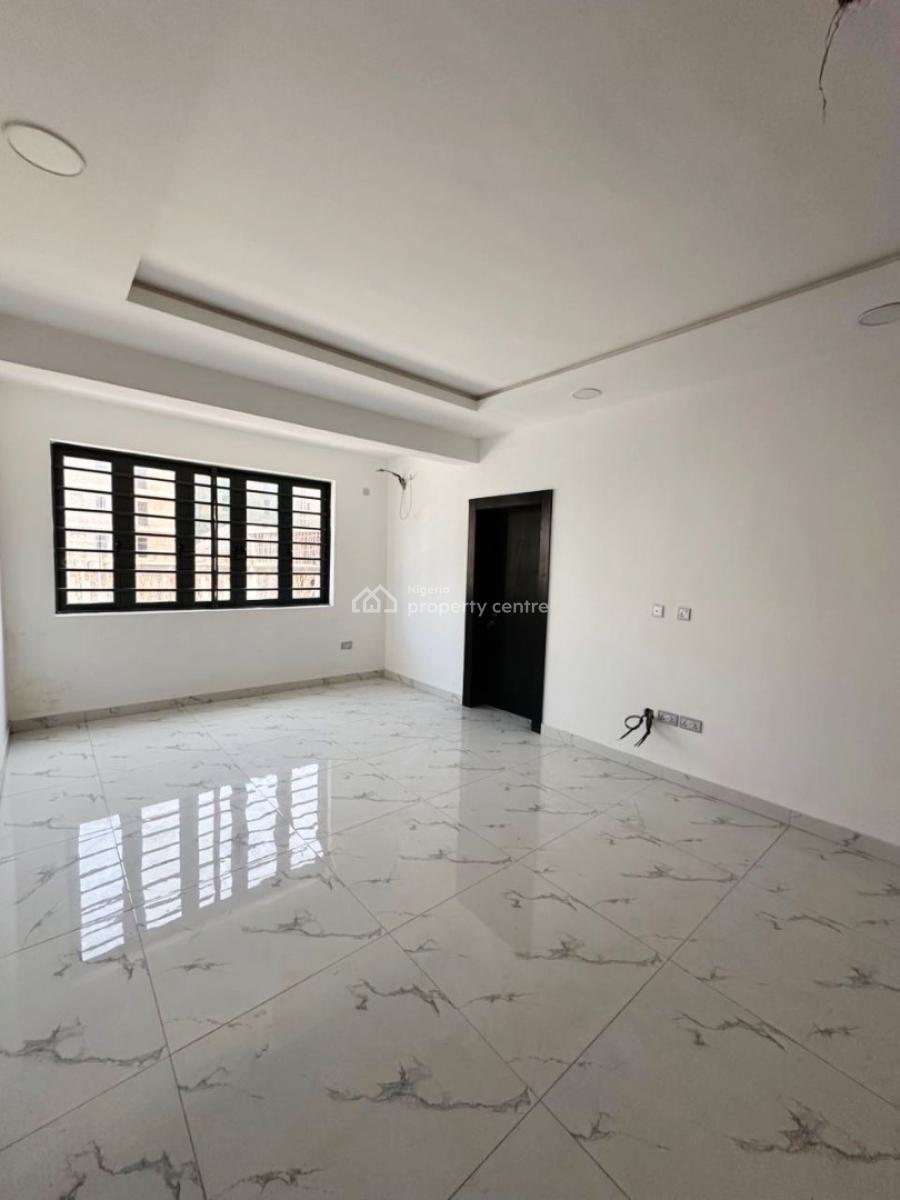 a Lovely 2 Bedroom Apartment with Bq & Elevator., Lekki Phase 1, Lekki, Lagos, Flat / Apartment for Sale
