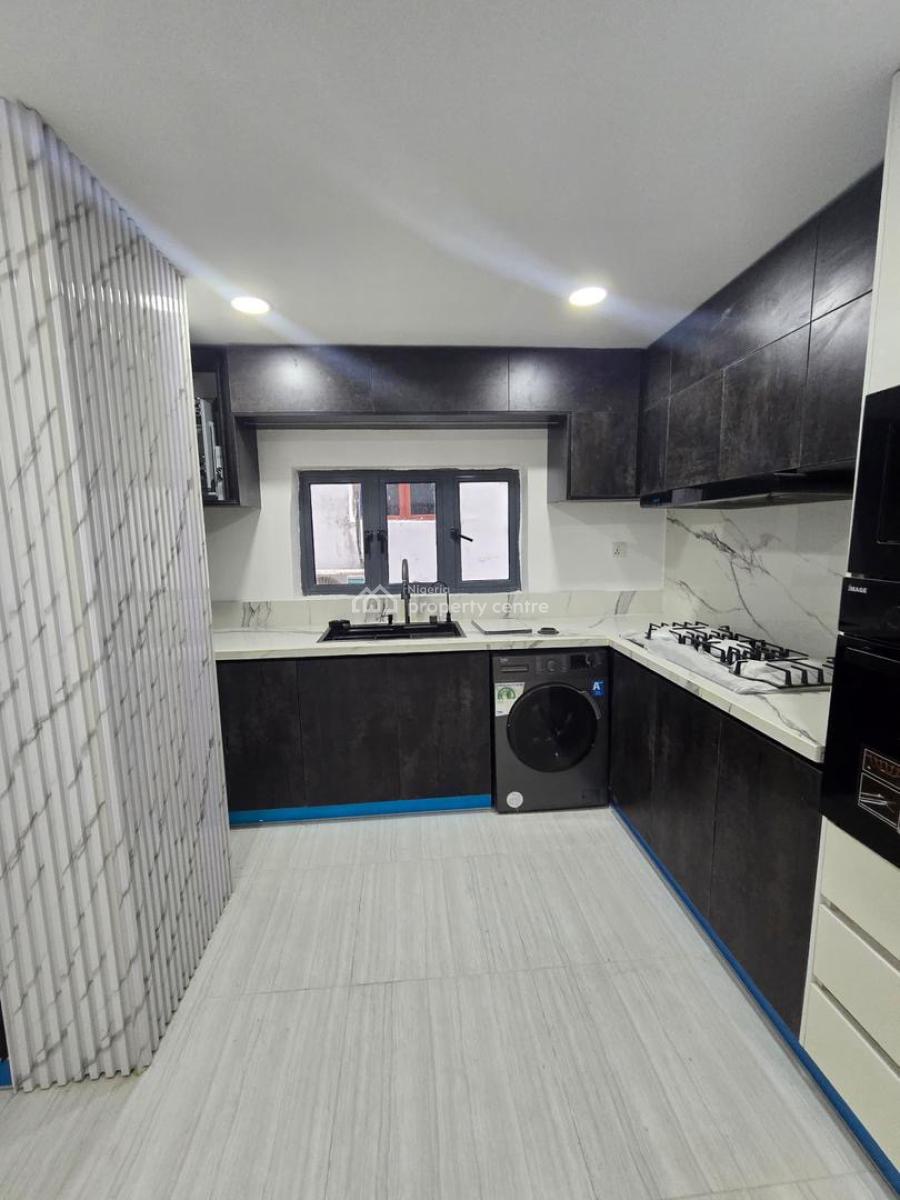 a Fully Serviced Lovely 2 Bedroom Apartment with Elevator & Pool, Ikate, Lekki, Lagos, Flat / Apartment for Sale