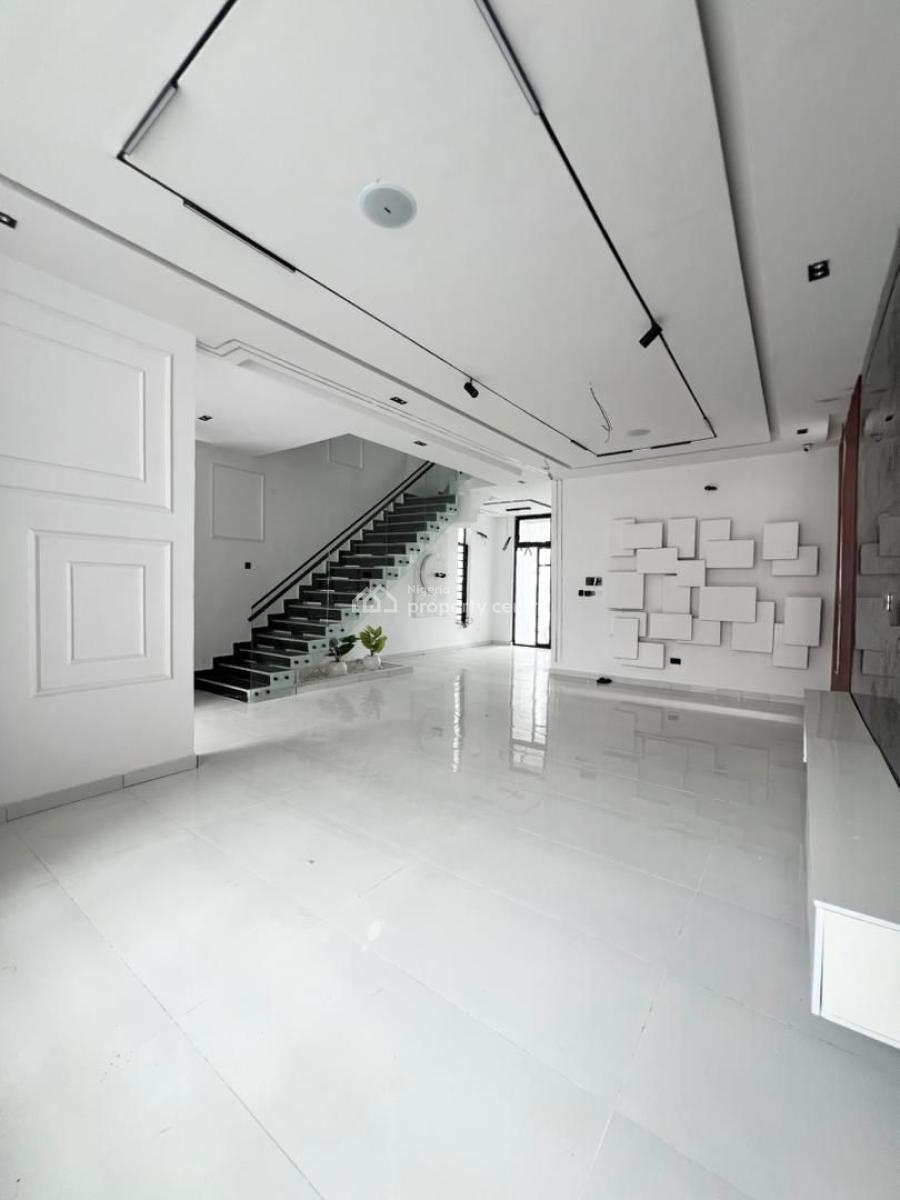 5 Bedrooms Fully-detached Duplex with Bq, 2nd Toll, Lekki, Lagos, Detached Duplex for Sale