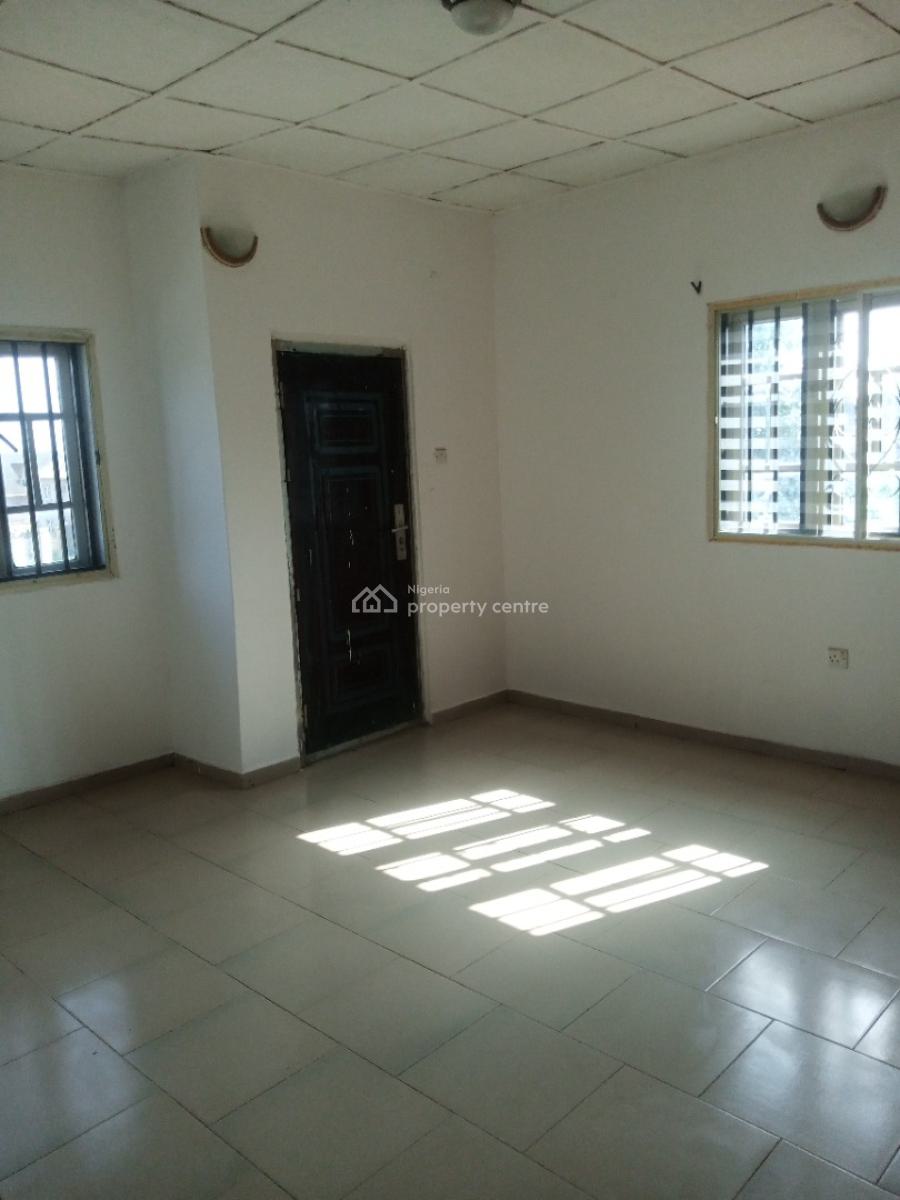 Clean and Spacious 3 Bedroom Flat, Emerald Estate, Simawa, Ogun, Flat / Apartment for Rent