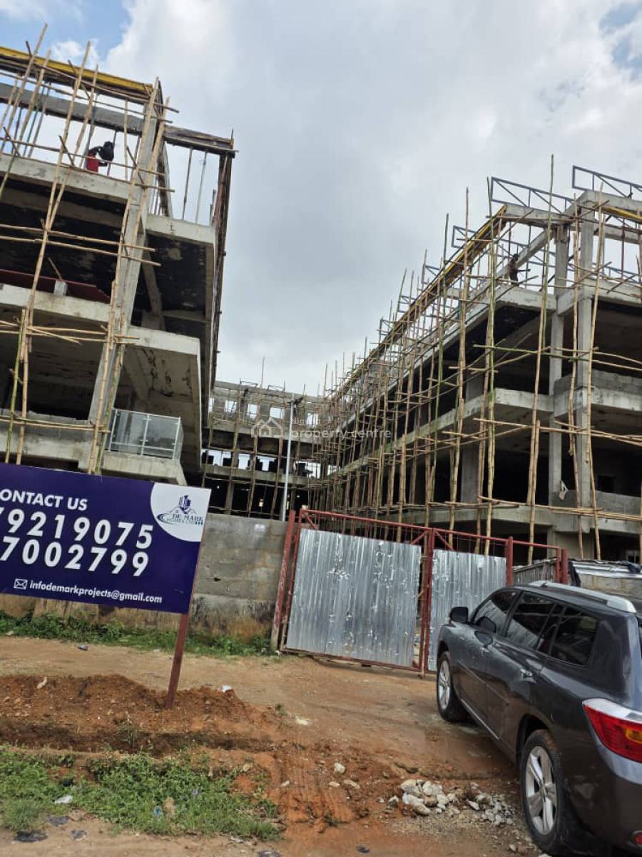 Corporate Office Space in a Strategic Plaza, 69, Road, Gwarinpa, Abuja, Plaza / Complex / Mall for Sale