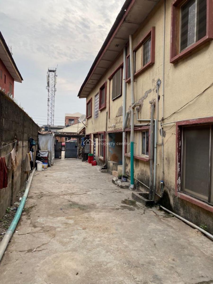 Blocks of Four Flats on 419sqm, Surulere, Lagos, House for Sale
