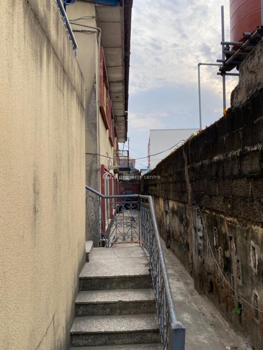Blocks of Four Flats on 419sqm, Surulere, Lagos, House for Sale