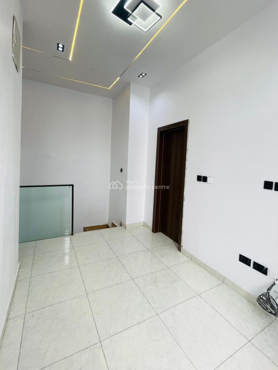 Exquisitely Carved 4 Bedroom Semi-detached Home with Bq, Ikota, Lekki, Lagos, Semi-detached Duplex for Sale