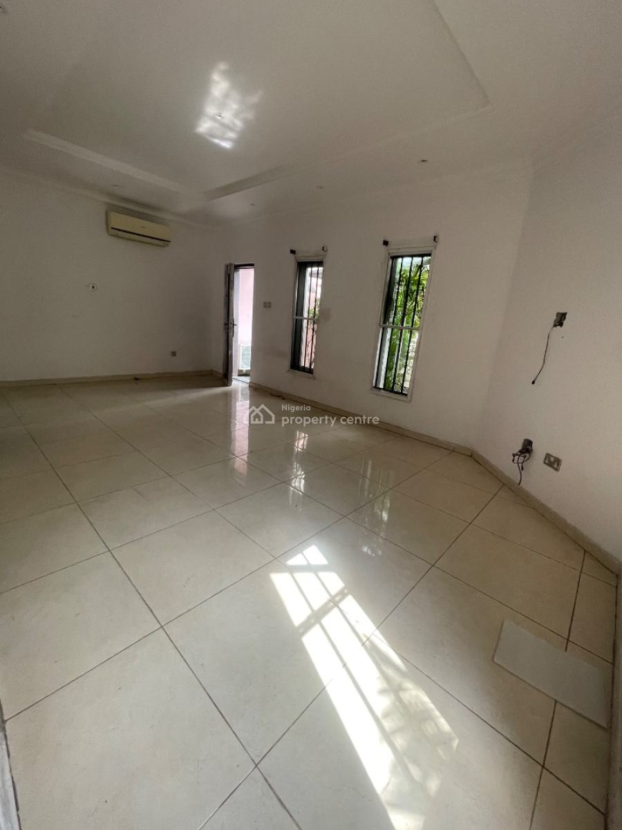 3 Bedrooms, Osapa London, Lekki, Lagos, Terraced Duplex for Rent