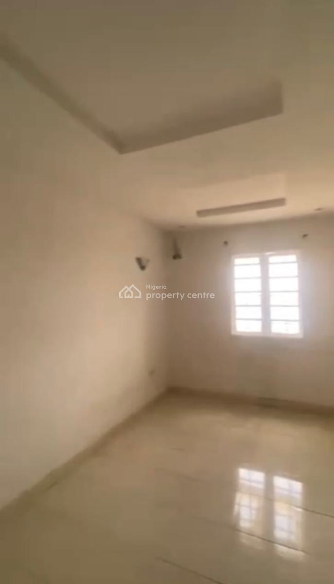 a Standard Spacious 3 Bedroom with Balcony and Kitchen Cabinet, Onike, Yaba, Lagos, Flat / Apartment for Rent
