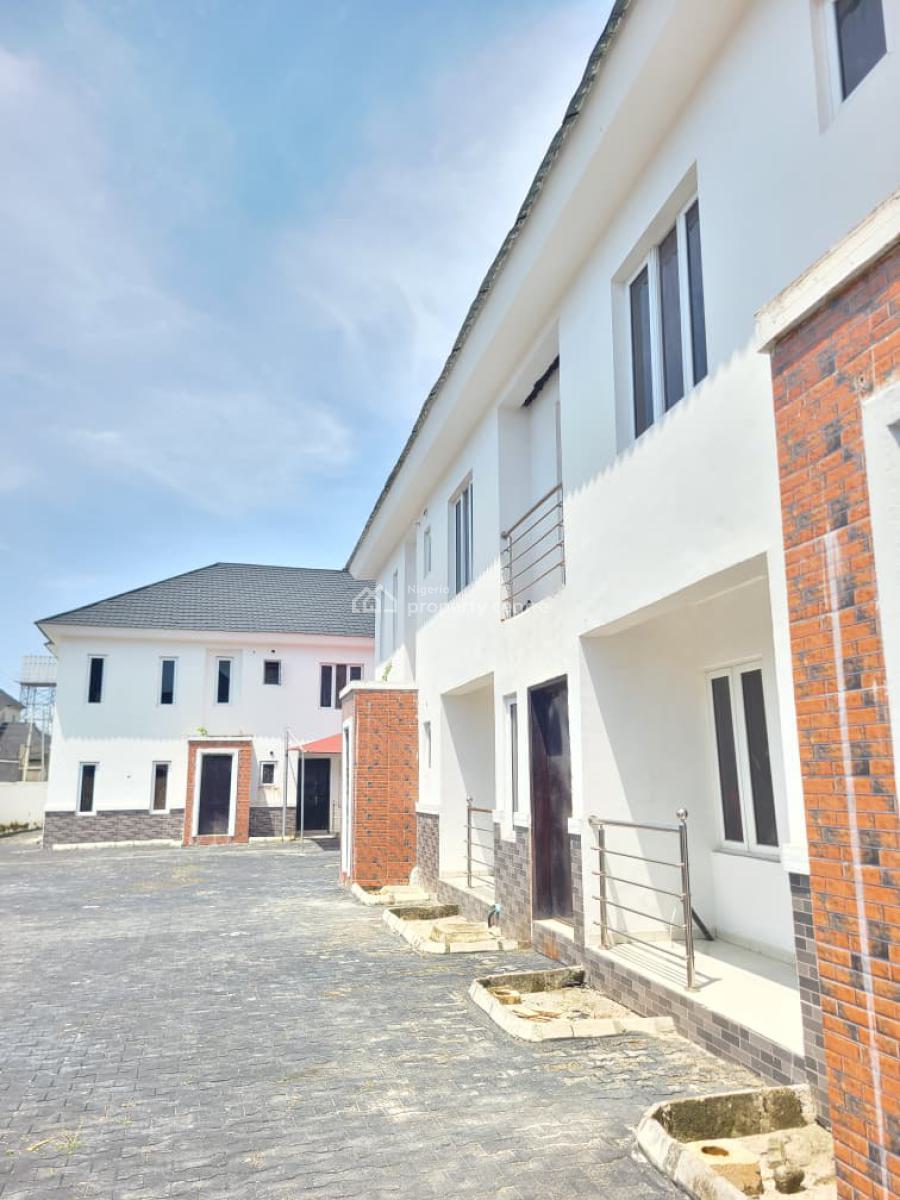 Spacious and Standard 2 Bedrooms Flat, Ologolo, Lekki, Lagos, Flat / Apartment for Rent