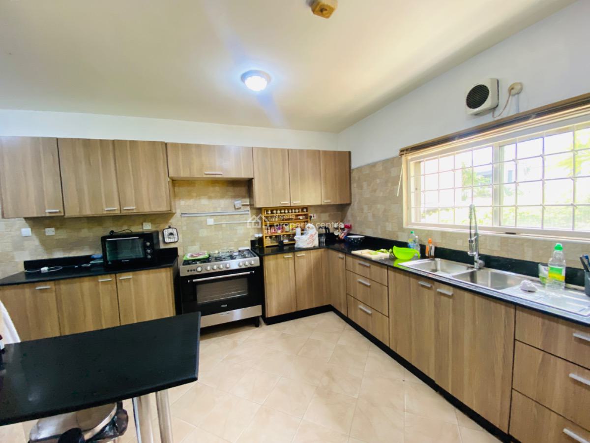 Exquisite 4 Bedrooms Terraced Duplex, Off Bourdilon, Old Ikoyi, Ikoyi, Lagos, Terraced Duplex for Rent