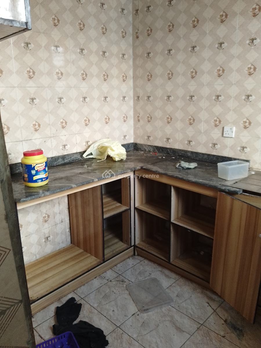 Recently Vacated 2 Bedrooms, Greenland Estate, Ogombo, Ajah, Lagos, Flat / Apartment for Rent
