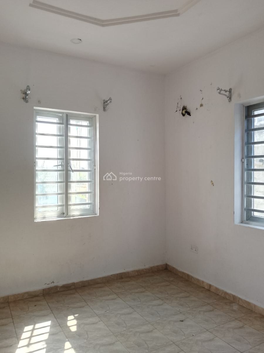 Recently Vacated 2 Bedrooms, Greenland Estate, Ogombo, Ajah, Lagos, Flat / Apartment for Rent