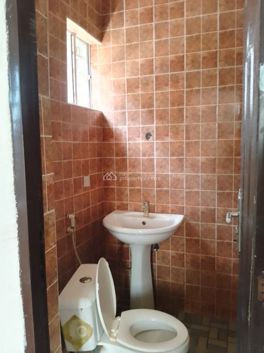 Recently Vacated 2 Bedrooms, Greenland Estate, Ogombo, Ajah, Lagos, Flat / Apartment for Rent