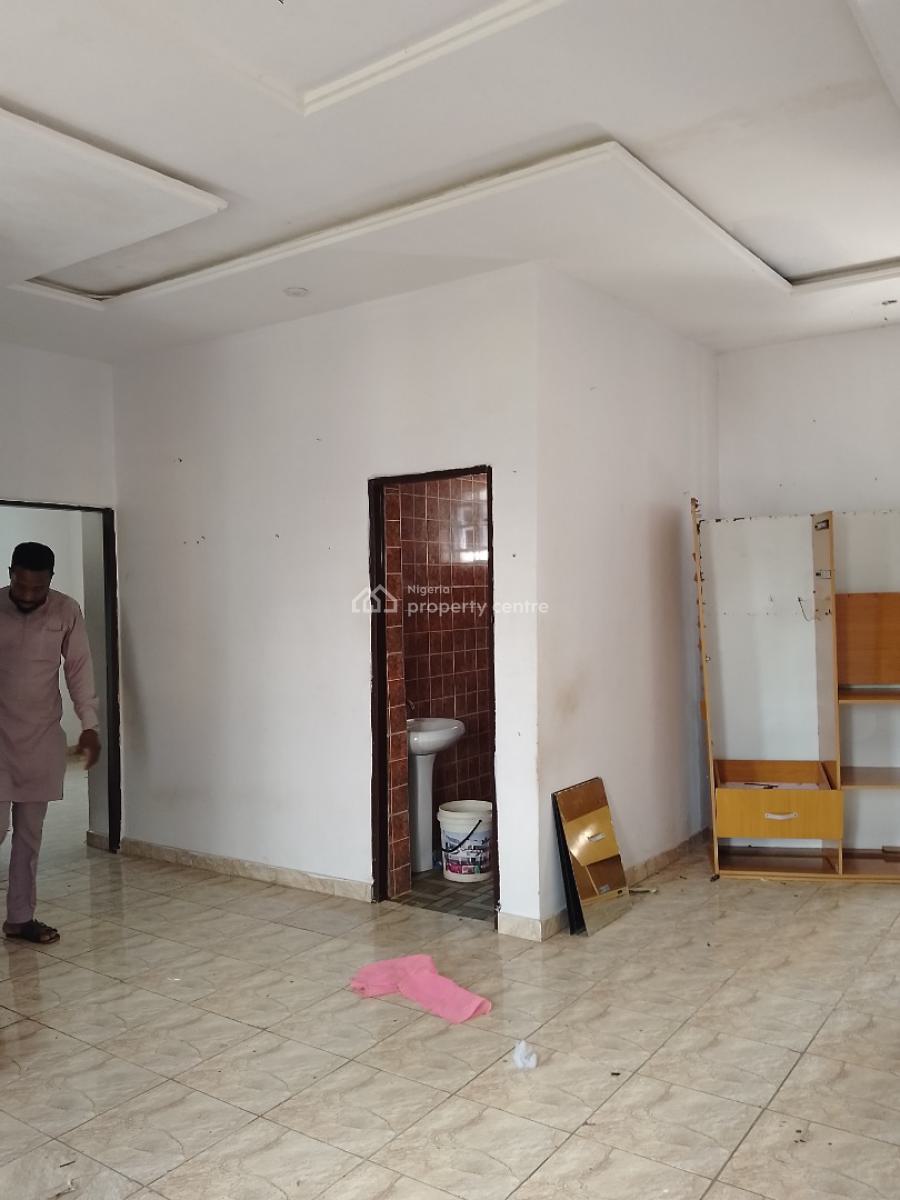 Recently Vacated 2 Bedrooms, Greenland Estate, Ogombo, Ajah, Lagos, Flat / Apartment for Rent