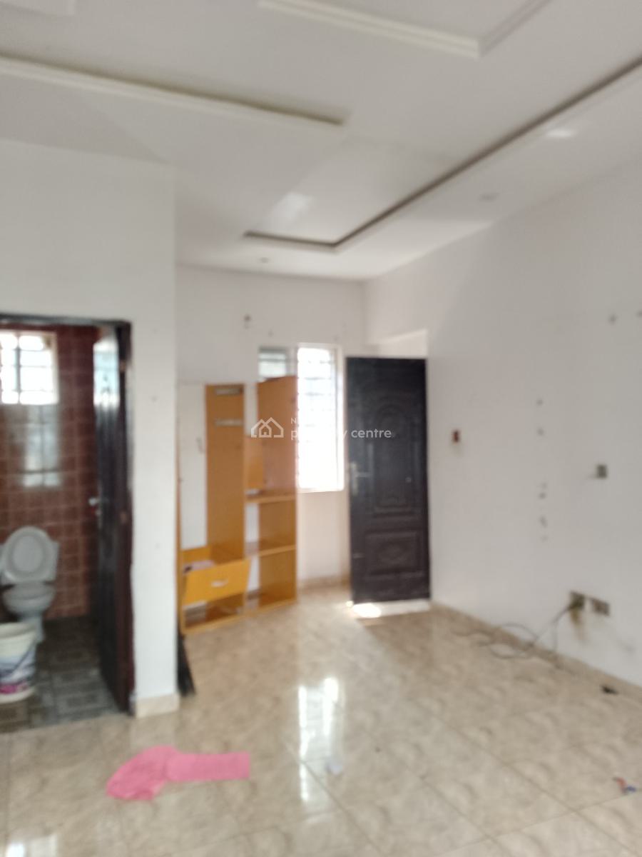 Recently Vacated 2 Bedrooms, Greenland Estate, Ogombo, Ajah, Lagos, Flat / Apartment for Rent