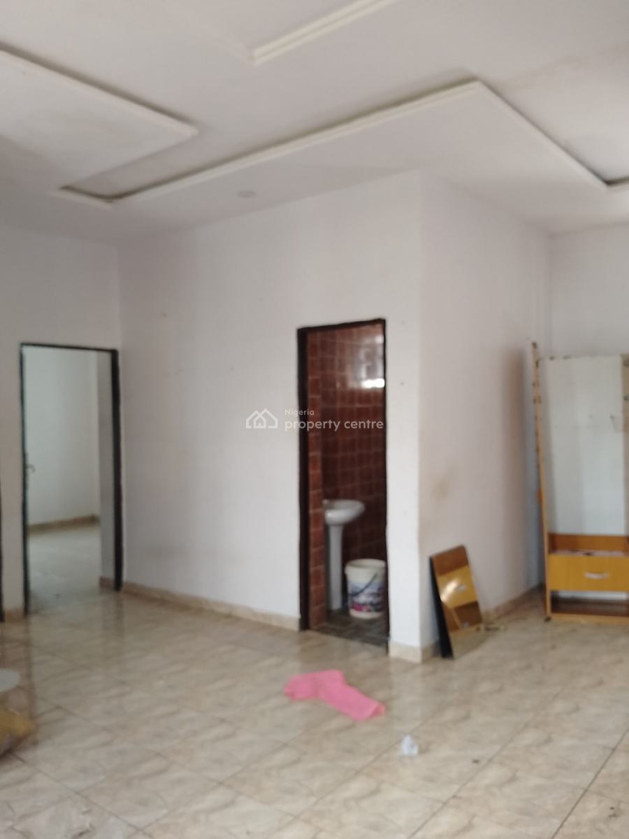 Recently Vacated 2 Bedrooms, Greenland Estate, Ogombo, Ajah, Lagos, Flat / Apartment for Rent