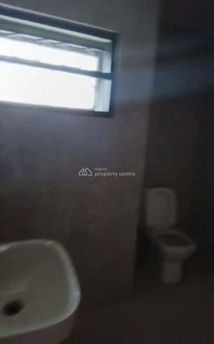 Luxury Brand New 3 Bedroom Flat Upstairs, Ajah, Lagos, Flat / Apartment for Rent