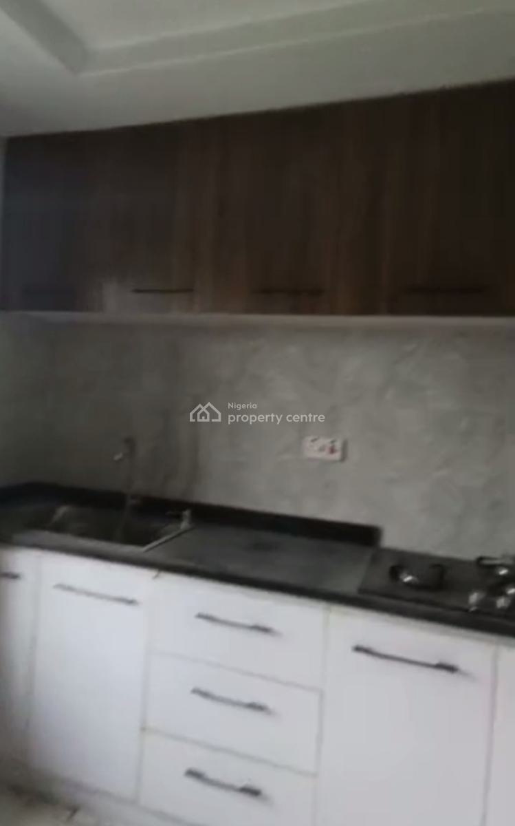 Luxury Brand New 3 Bedroom Flat Upstairs, Ajah, Lagos, Flat / Apartment for Rent
