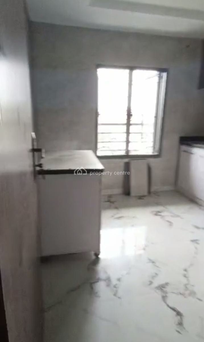 Luxury Brand New 3 Bedroom Flat Upstairs, Ajah, Lagos, Flat / Apartment for Rent