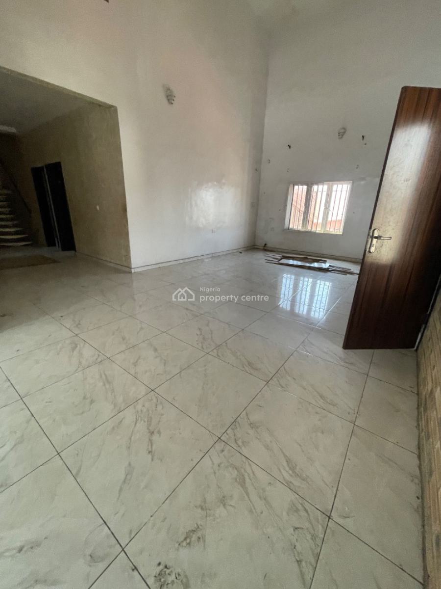 4 Bedrooms Terrace, Osapa London, Lekki Phase 1, Lekki, Lagos, Terraced Duplex for Rent