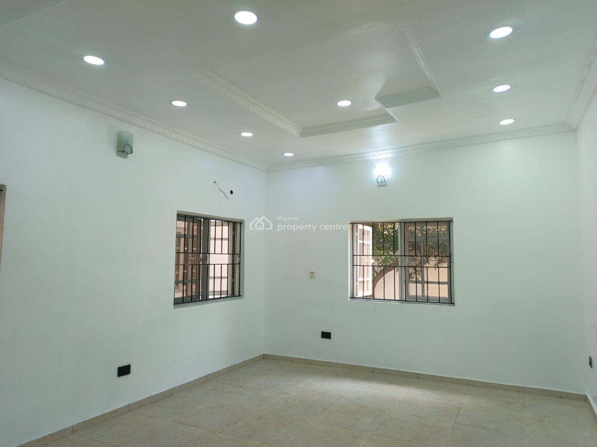 Well Maintain Ed 2 Bedroom Apartment, Lekki Phase 1, Lekki, Lagos, Flat / Apartment for Rent