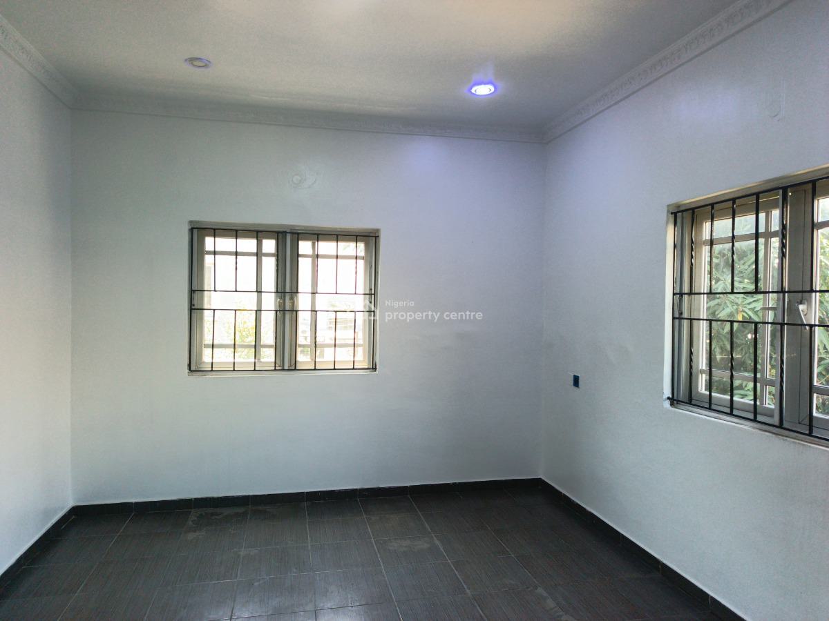 Well Maintain Ed 2 Bedroom Apartment, Lekki Phase 1, Lekki, Lagos, Flat / Apartment for Rent