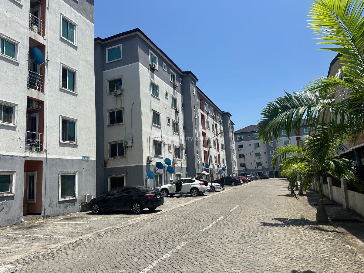2 Bedroom Apartment in a Service Estate, New Horizon 1 Estate Lekki Enclave, Ikate, Lekki, Lagos, Flat / Apartment for Rent