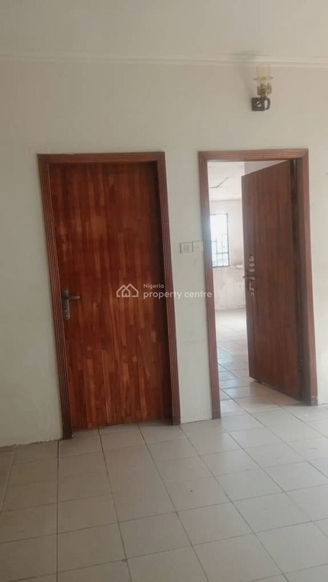 Massive 4-bedroom Semi-detached House, Mobolaji Johnson Estate, Lekki Phase 1, Lekki, Lagos, Semi-detached Duplex for Sale