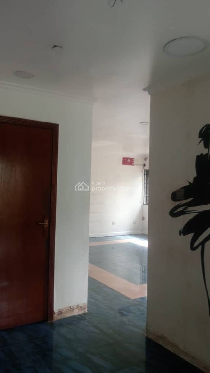 Massive 4-bedroom Semi-detached House, Mobolaji Johnson Estate, Lekki Phase 1, Lekki, Lagos, Semi-detached Duplex for Sale