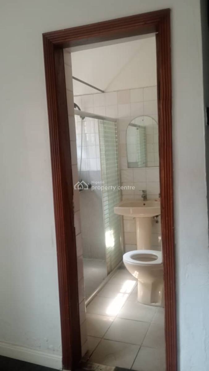 Massive 4-bedroom Semi-detached House, Mobolaji Johnson Estate, Lekki Phase 1, Lekki, Lagos, Semi-detached Duplex for Sale