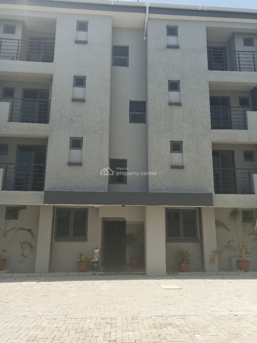 2 Bedroom Apartment with Spacious Rooms, Osapa, Lekki, Lagos, Block of Flats for Sale