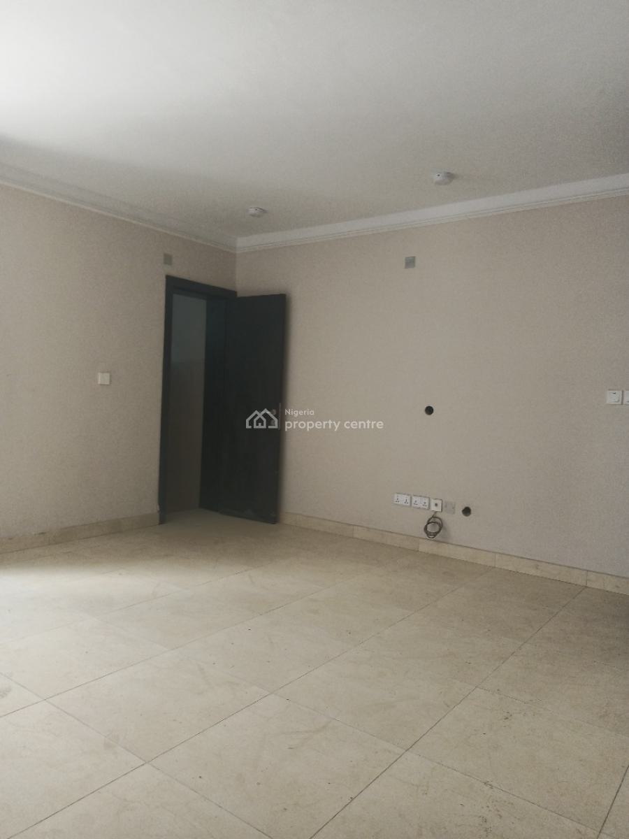 2 Bedroom Apartment with Spacious Rooms, Osapa, Lekki, Lagos, Block of Flats for Sale