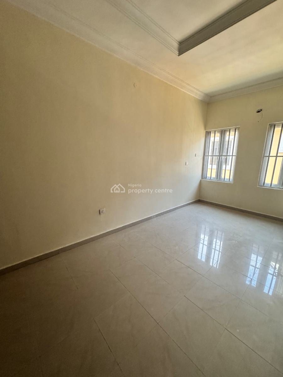 4 Bedroom Semi-detached Duplex Wiith Bq, Lekki Phase 1, Lekki, Lagos, Commercial Property for Rent