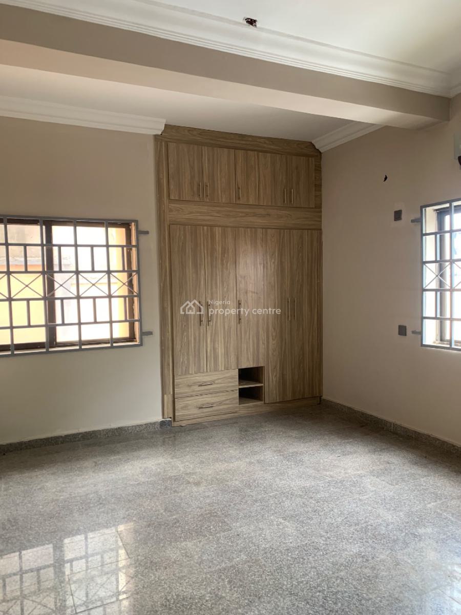 2 Bedroom Flat with Room Bq on The Ground Floor, Off Aminu Kano Crescent, Wuse, Abuja, Flat / Apartment for Rent