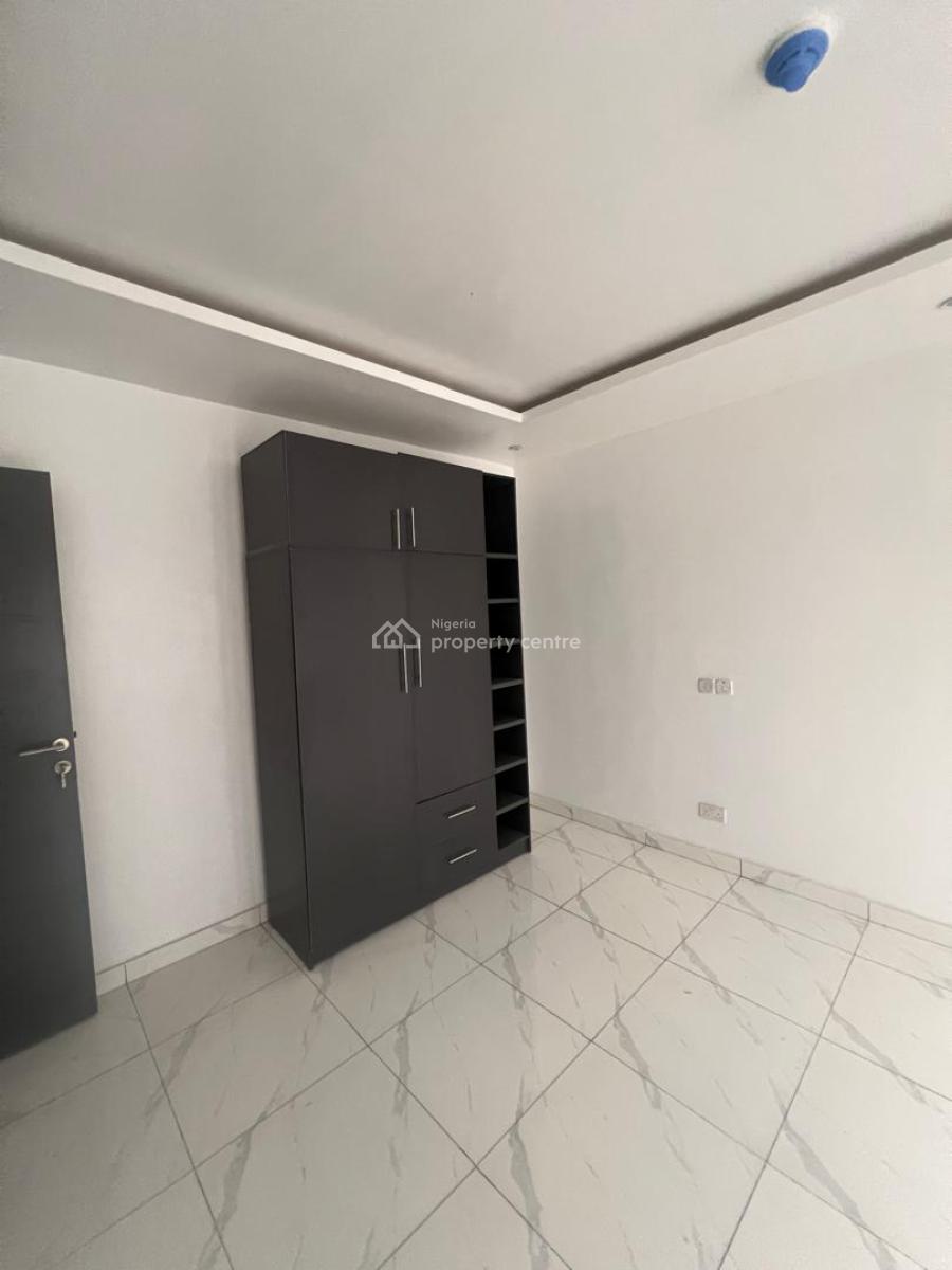 2 Bedroom Apartment in Lekki Phase Right Hand Side1, Lekki Phase 1, Lekki, Lagos, Block of Flats for Sale
