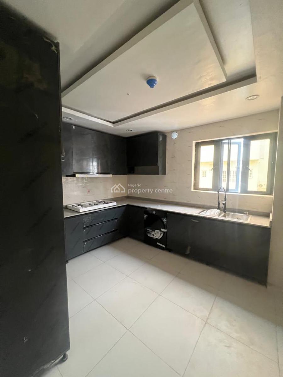 2 Bedroom Apartment in Lekki Phase Right Hand Side1, Lekki Phase 1, Lekki, Lagos, Block of Flats for Sale