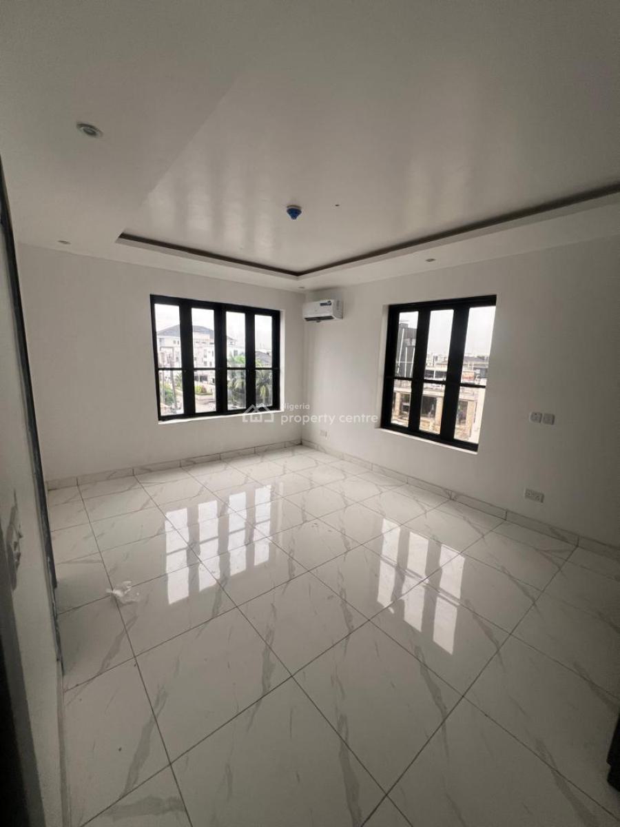 2 Bedroom Apartment in Lekki Phase Right Hand Side1, Lekki Phase 1, Lekki, Lagos, Block of Flats for Sale