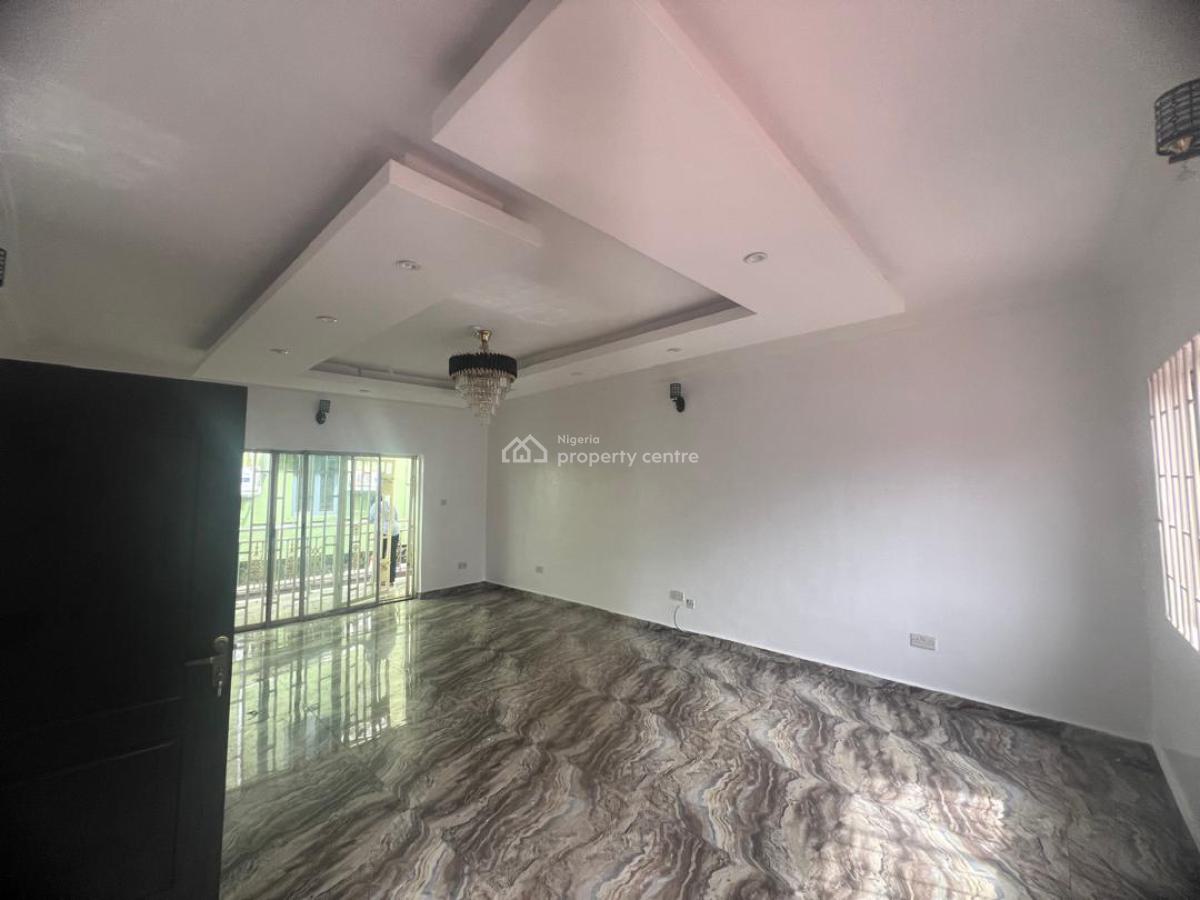 Very Clean Three (3) Bedroom Flat, Emina Crescent, Ikeja, Lagos, Flat / Apartment for Rent