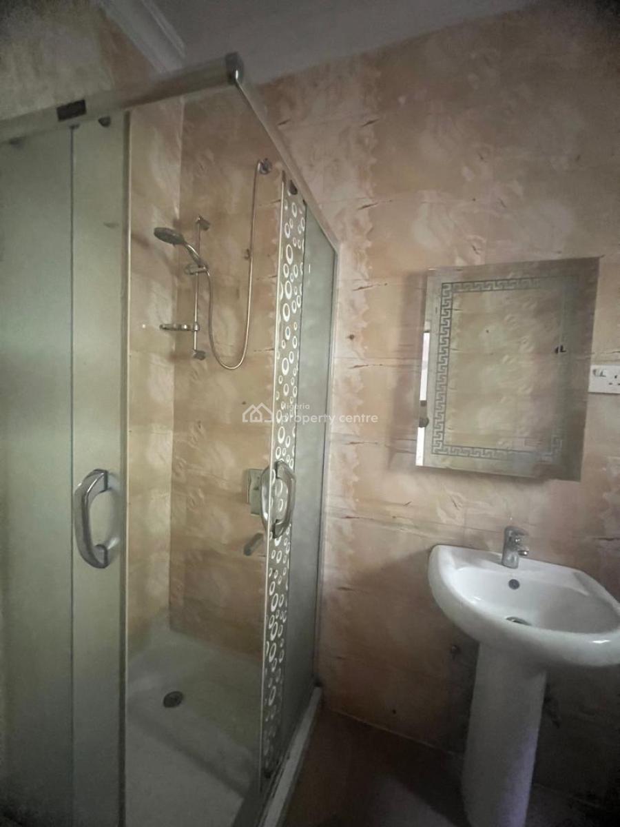 Very Clean Three (3) Bedroom Flat, Emina Crescent, Ikeja, Lagos, Flat / Apartment for Rent