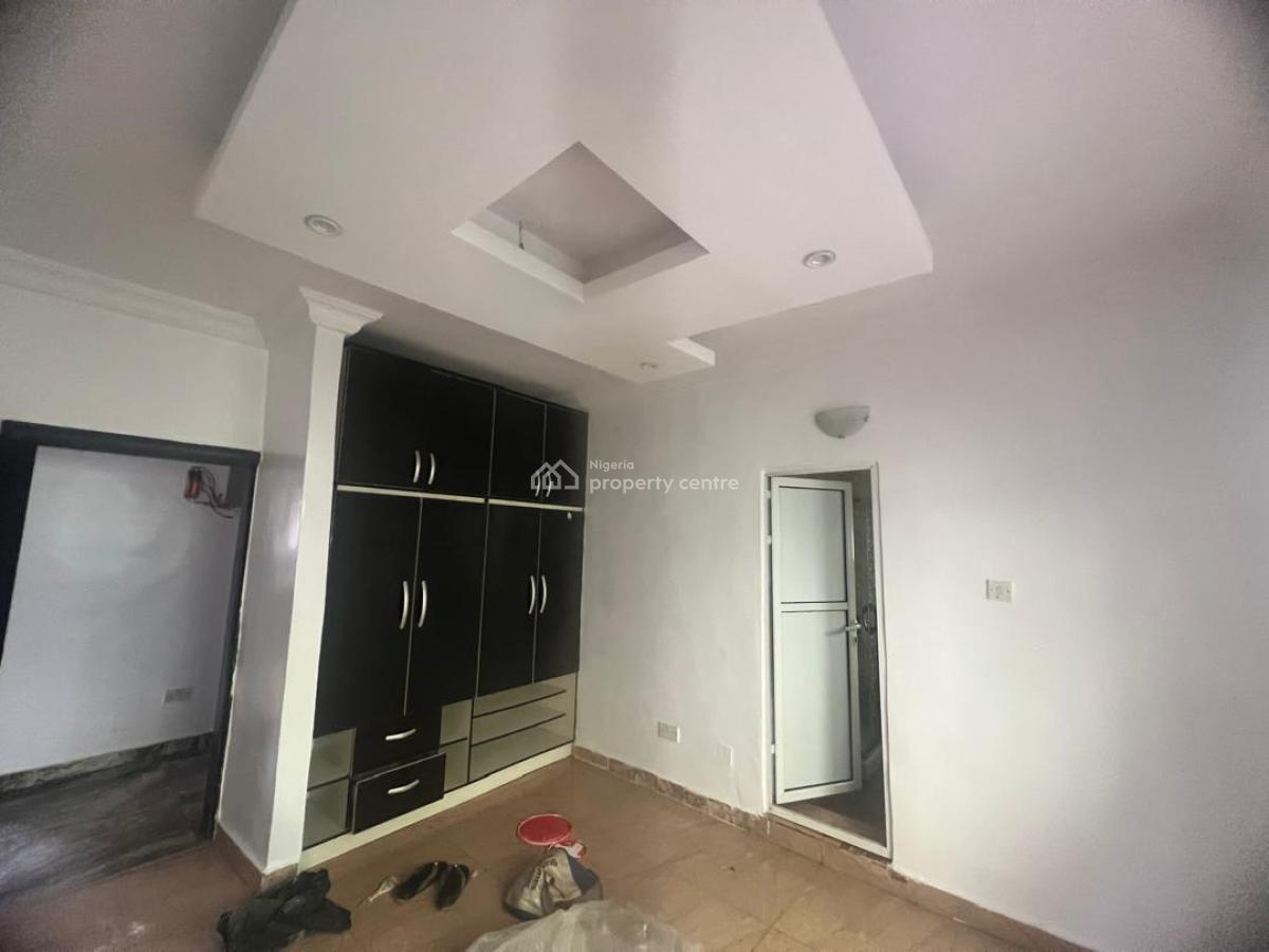 Very Clean Three (3) Bedroom Flat, Emina Crescent, Ikeja, Lagos, Flat / Apartment for Rent