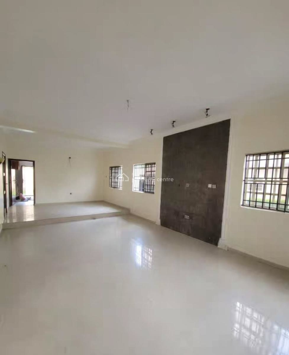 4 Bedroom En-suite Detached House in a Communal/shared Compound of 3 U, Lekki Phase 1, Lekki, Lagos, Detached Duplex for Rent