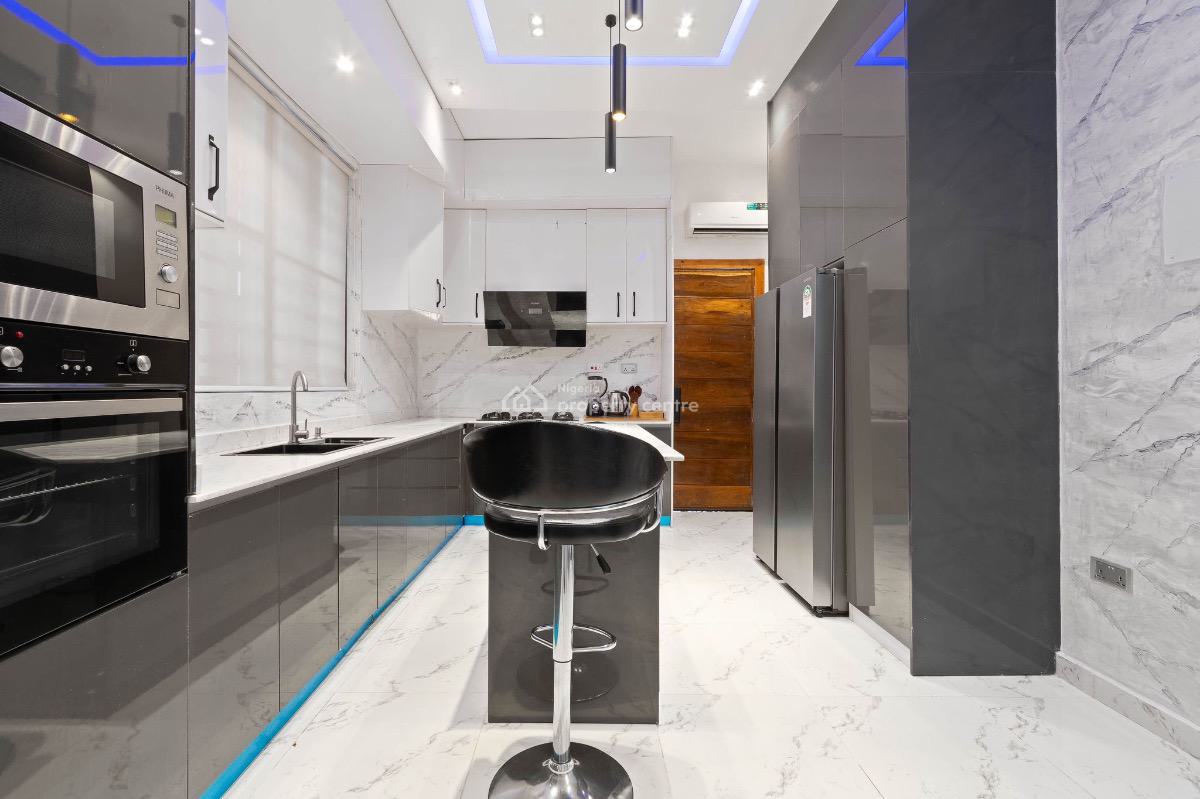 Luxury Automated 5 Bedroom, Ologolo, Lekki, Lagos, Flat / Apartment Short Let