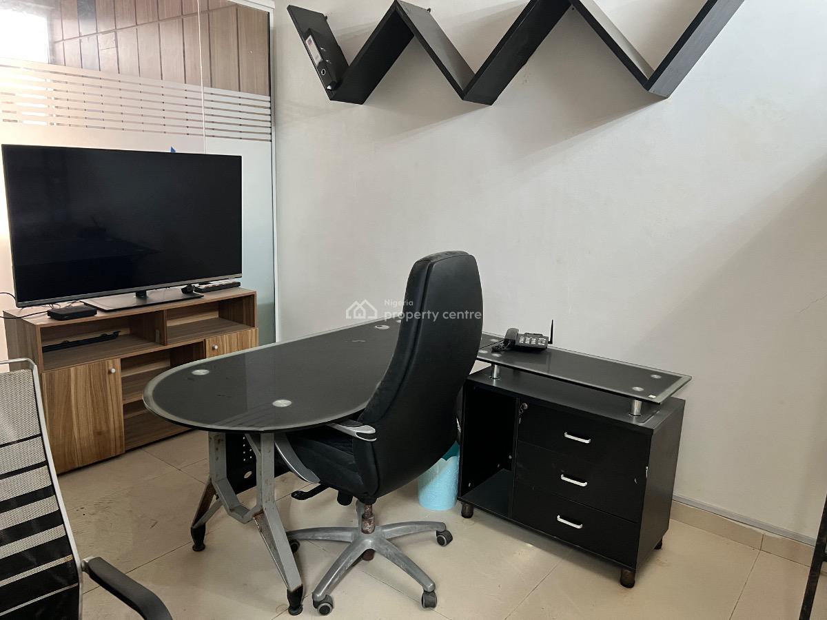 Fully Furnished Executive Office Space in a Prime Location, Durosinmi Etti Street, Lekki Phase 1, Lekki, Lagos, Office Space for Rent