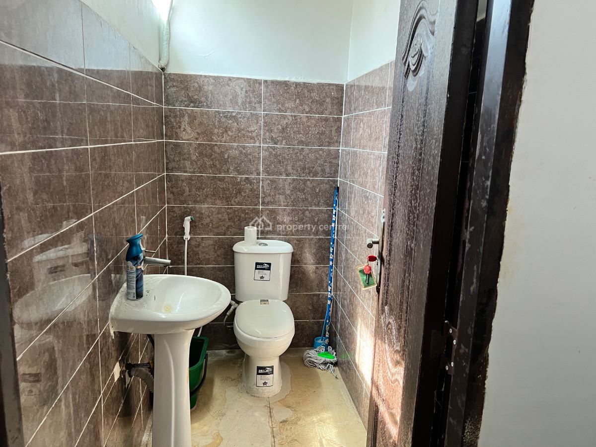 Fully Furnished Executive Office Space in a Prime Location, Durosinmi Etti Street, Lekki Phase 1, Lekki, Lagos, Office Space for Rent