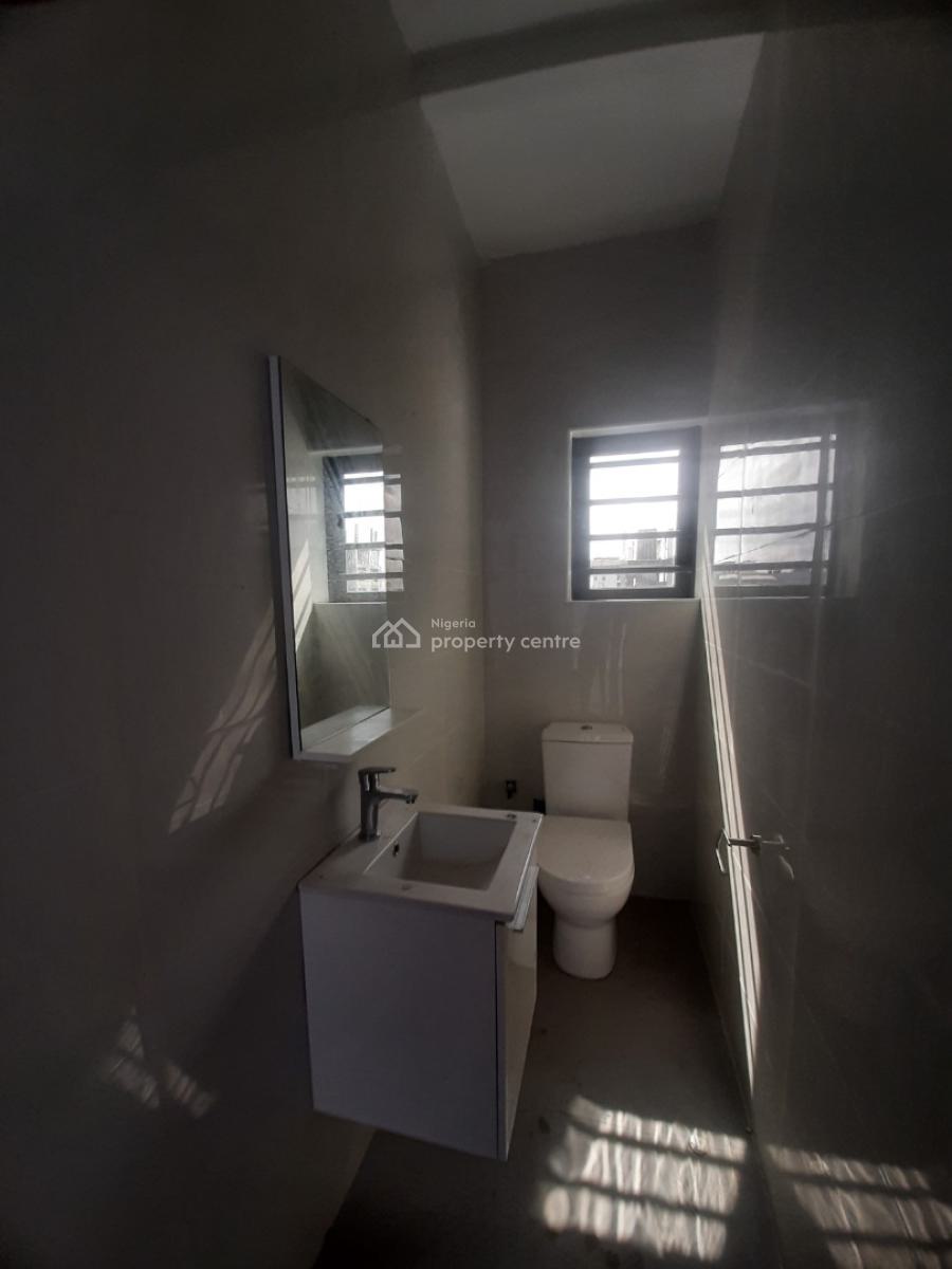 Newly Built and Serviced 2 Bedroom En-suite Flat with Fitted Open Kitchen, Lekki Phase 1, Lekki, Lagos, Flat / Apartment for Sale