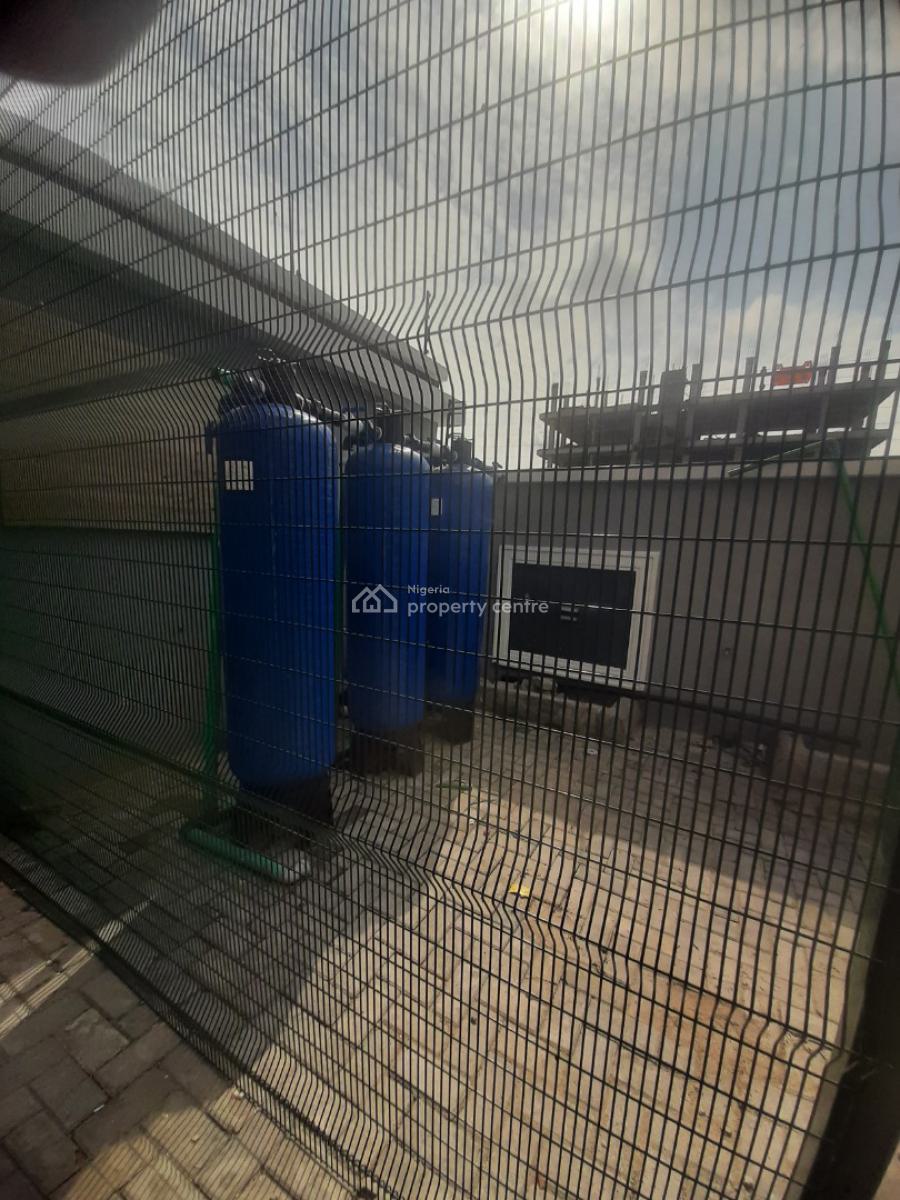 Newly Built and Serviced 2 Bedroom En-suite Flat with Fitted Open Kitchen, Lekki Phase 1, Lekki, Lagos, Flat / Apartment for Sale