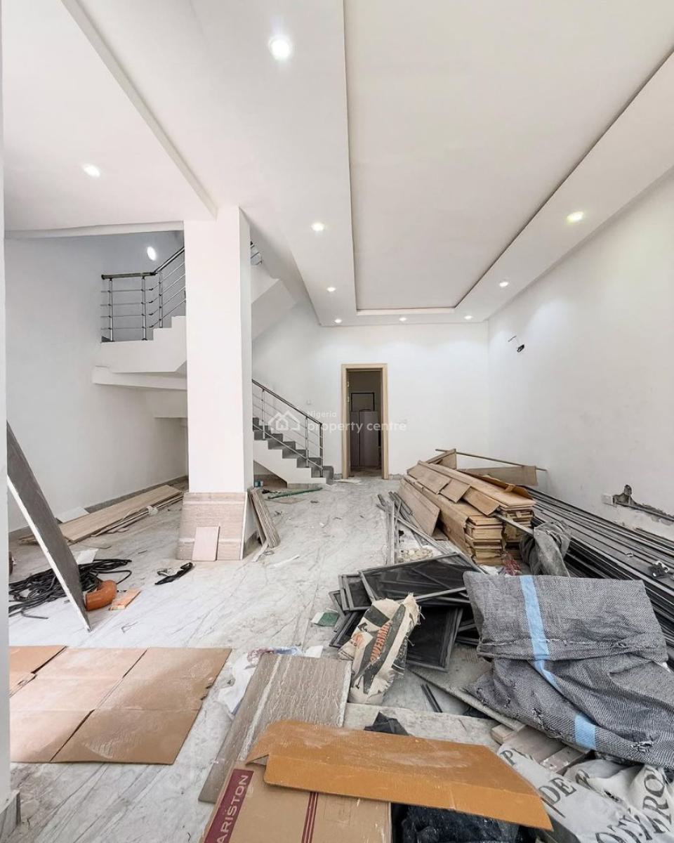 4 Bedrooms Terraced Duplex with Bq in a Secured Estate, Lekki Phase 1, Lekki, Lagos, Terraced Duplex for Rent
