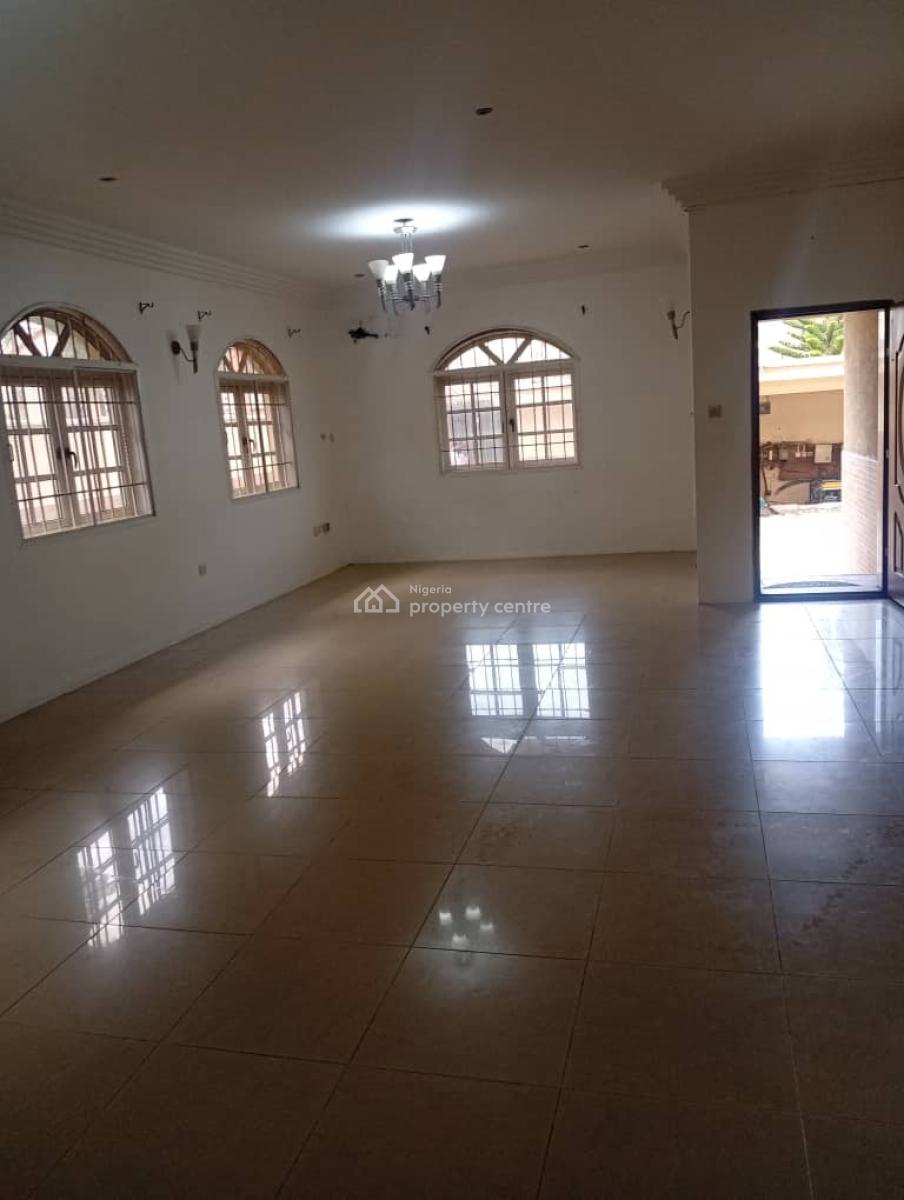 Lovely 3 Bedroom Flat with Spacious Kitchen, Lekki Phase 1, Lekki, Lagos, Flat / Apartment for Rent