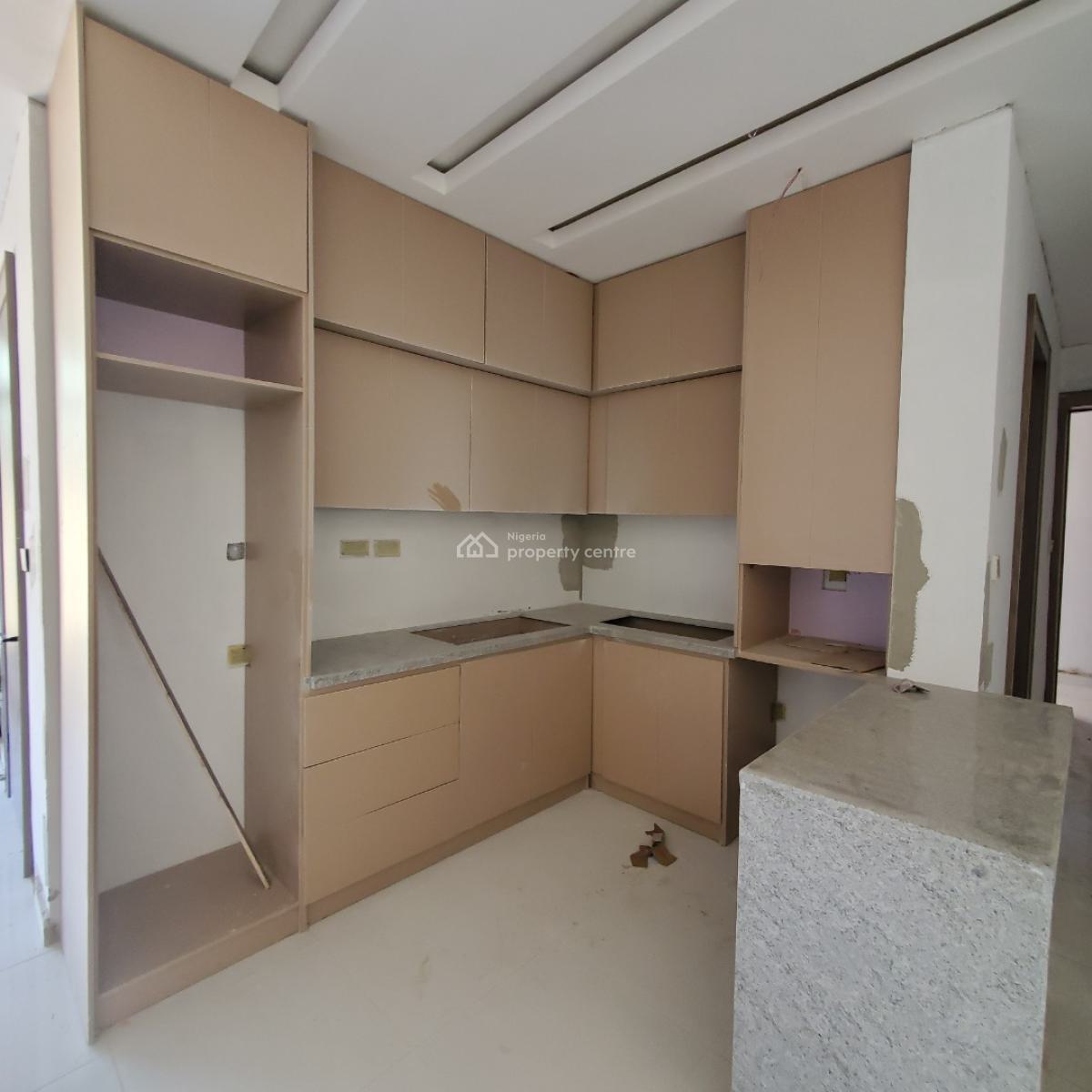 Excellent 2bedroom Apartment Within a Secured Estate, Lekki Phase 1, Lekki, Lagos, Flat / Apartment for Sale