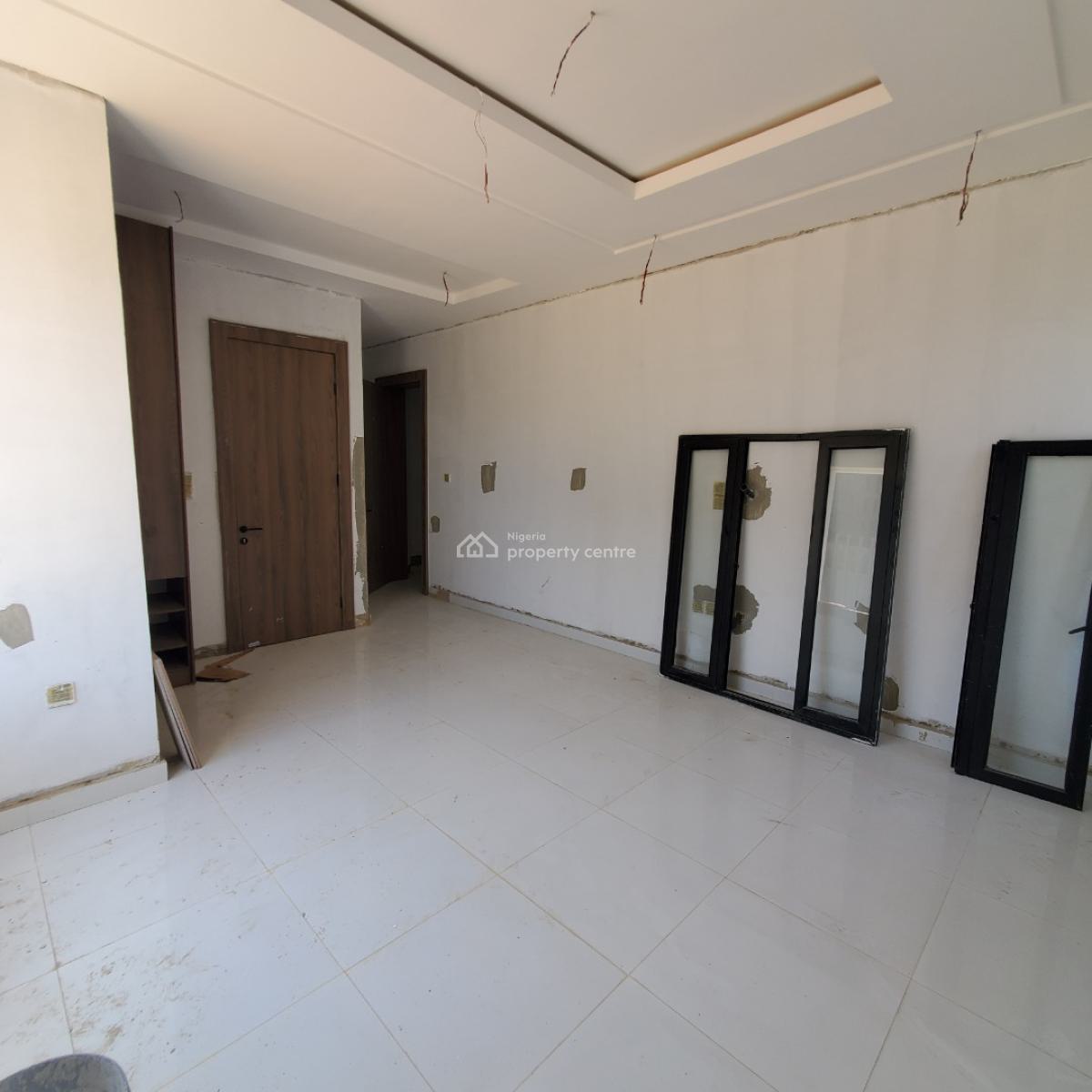 Excellent 2bedroom Apartment Within a Secured Estate, Lekki Phase 1, Lekki, Lagos, Flat / Apartment for Sale