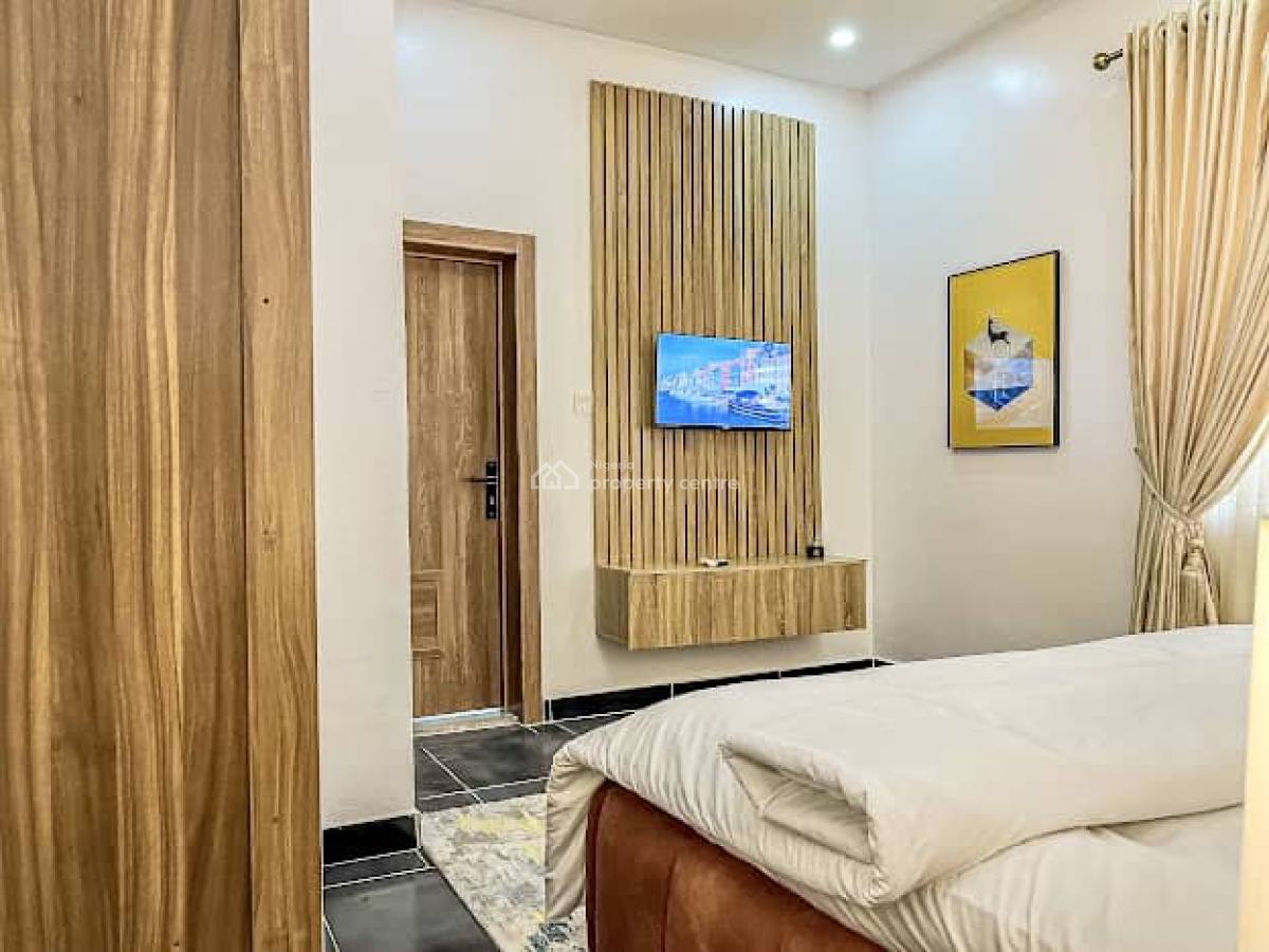 Luxury 2 Bedroom Apartment, Off Admiralty Road, Lekki, Lagos, Flat / Apartment Short Let